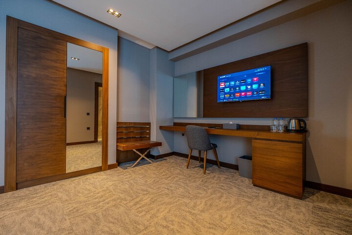 Room 18 of 59