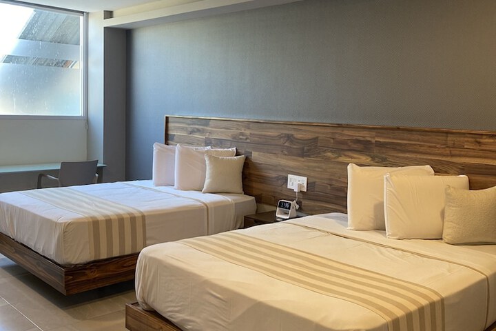 Room 4 of 38