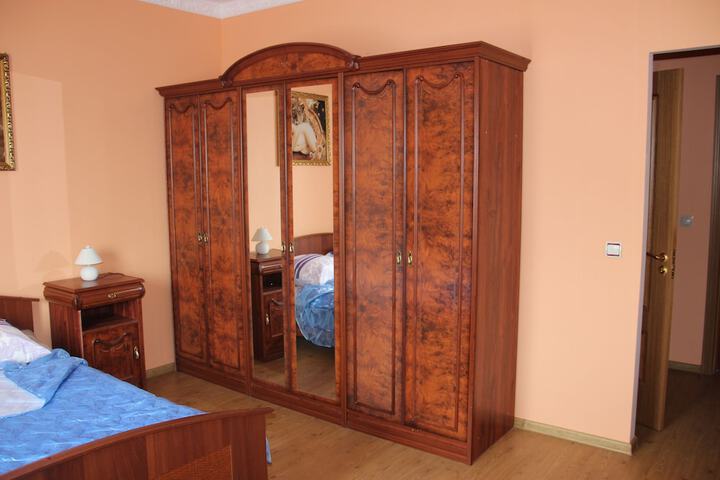 Room 14 of 24