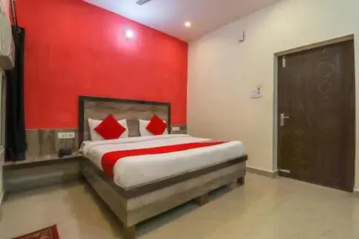 Room 2 of 2