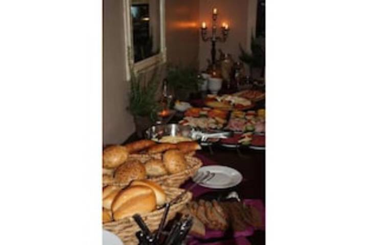 Breakfast/Coffee Service 28 of 40