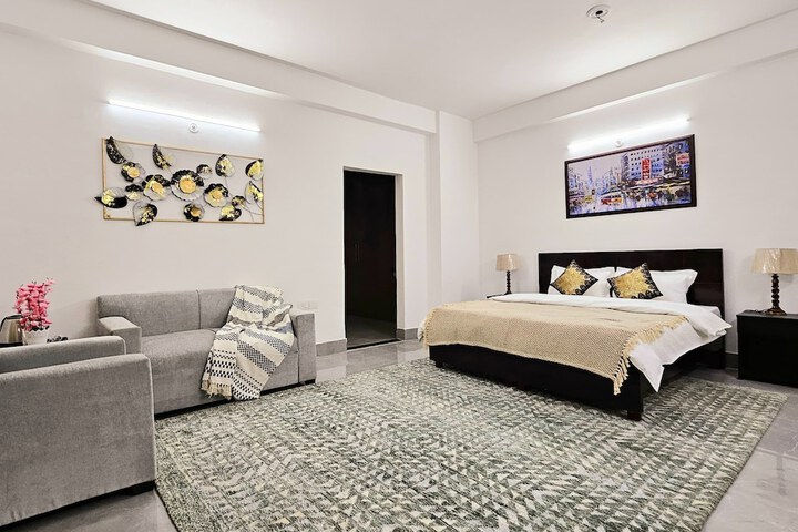 Room 28 of 51