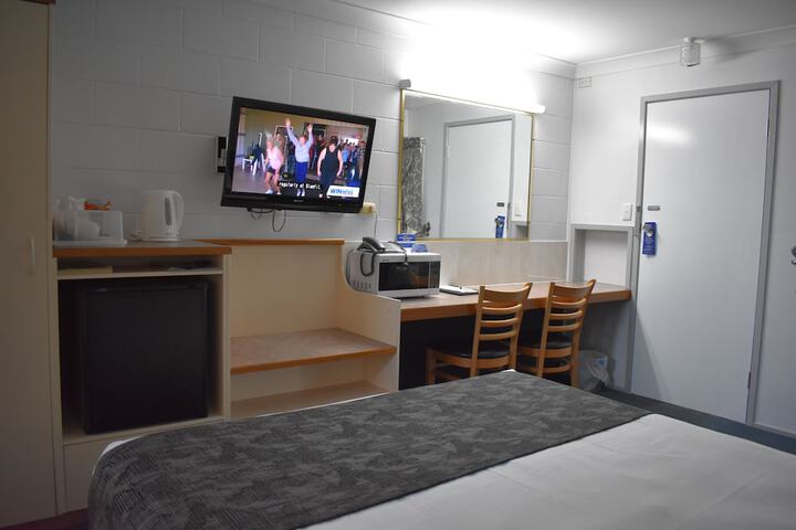 Room 12 of 61