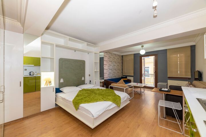 Room 104 of 138