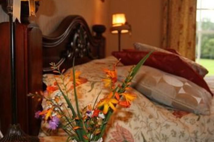 Room 4 of 11