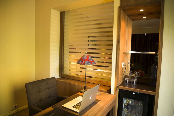 Room 48 of 91