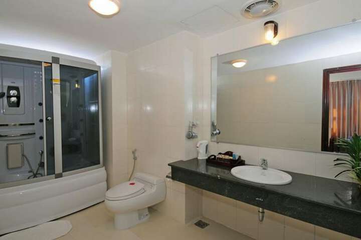 Room 12 of 22