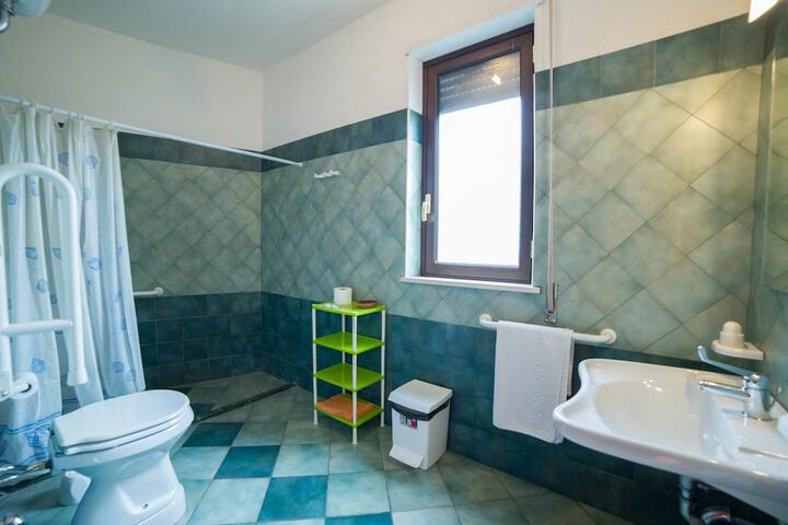 Room 20 of 43
