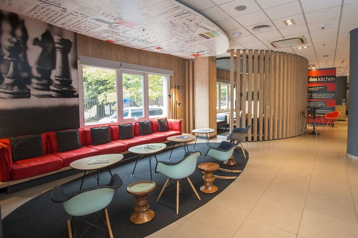 Entrance & Lobby