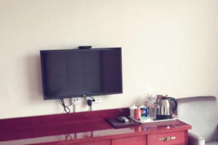 Room 1 of 7