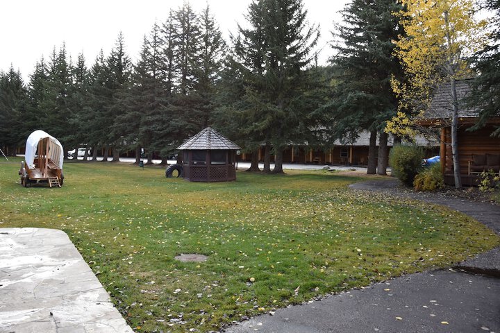 Property Grounds 33 of 40