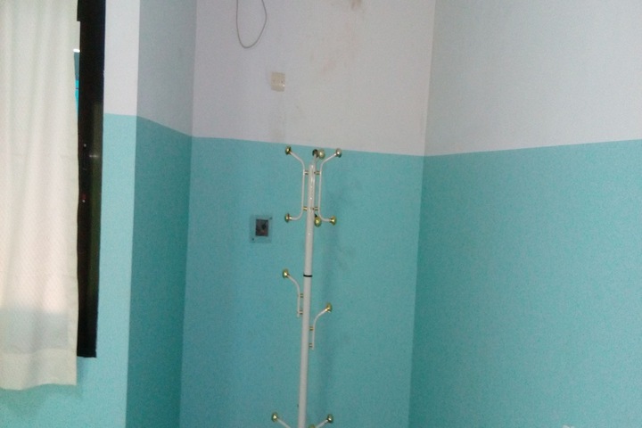 Room 6 of 14