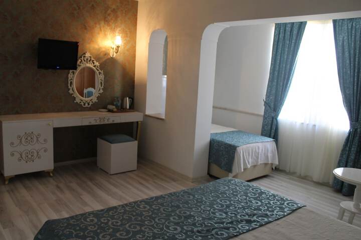 Room 11 of 115