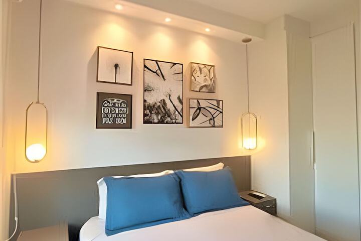 Room 3 of 121