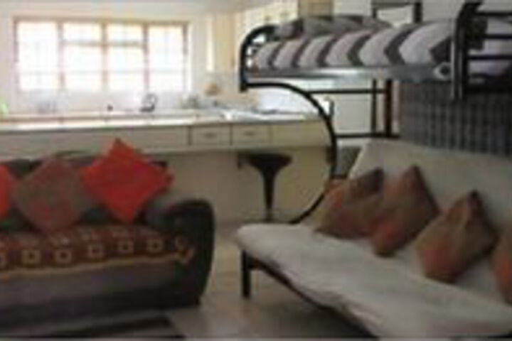 Room 8 of 11