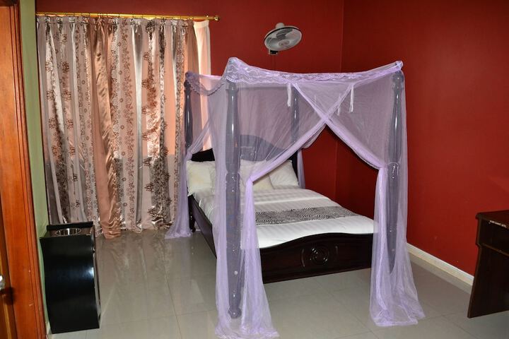 Room 3 of 15