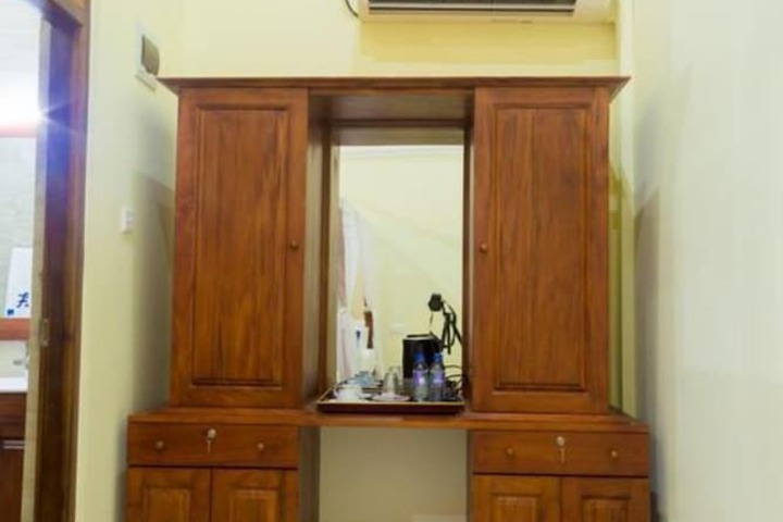 Room 15 of 25