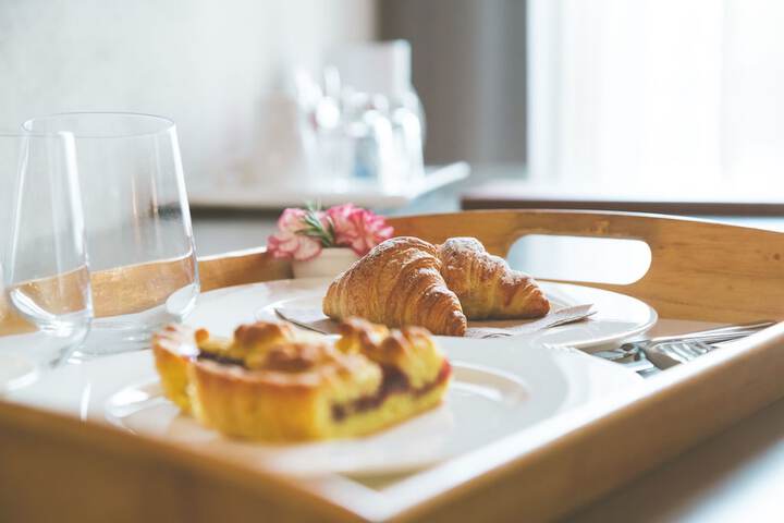 Breakfast/Coffee Service 50 of 67