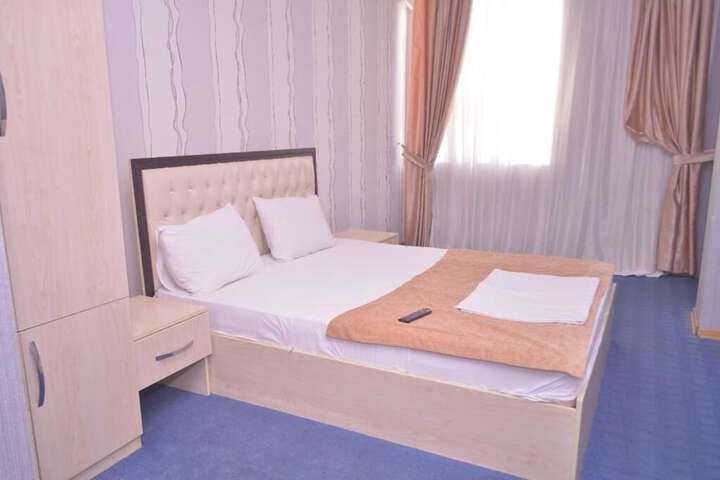 Room 22 of 33