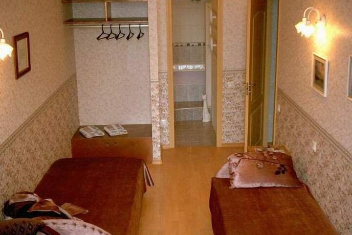 Room 6 of 29