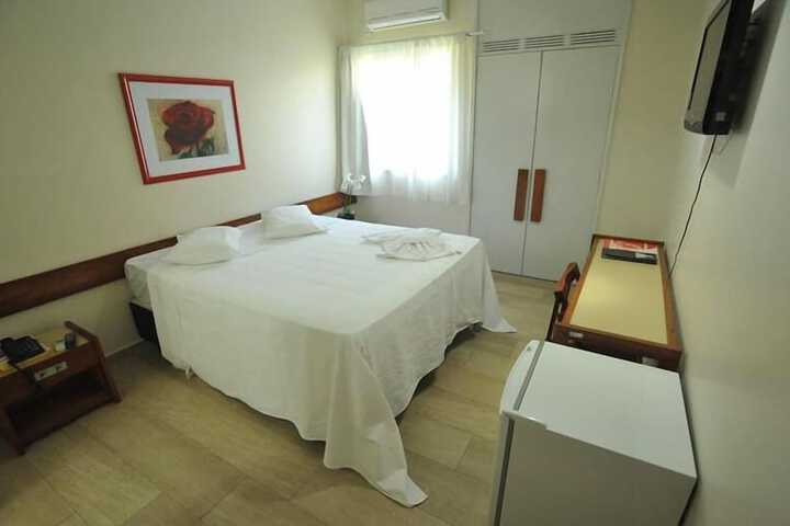 Room 2 of 26