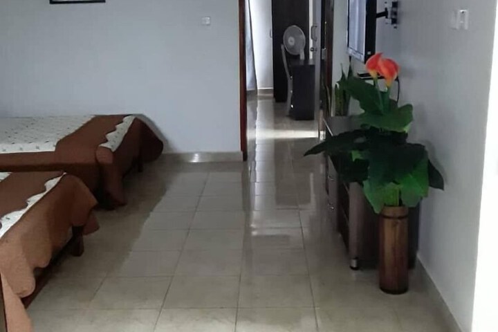 Room 5 of 16