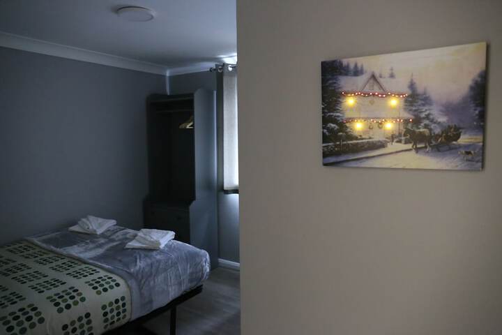 Room 2 of 30