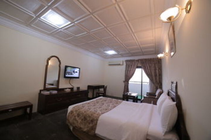 Room 20 of 54