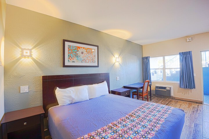 1 King Bed with Kitchenette (36 of 68)