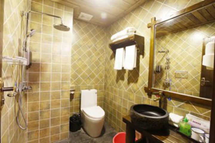 Room 3 of 26
