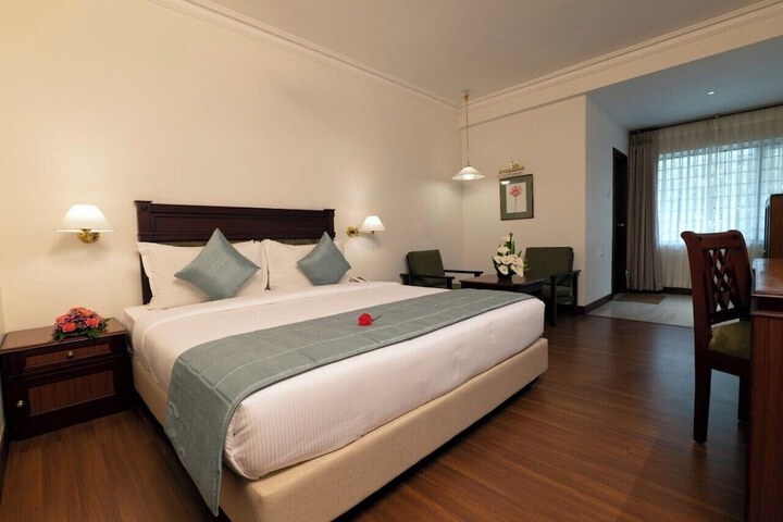 Room 16 of 37