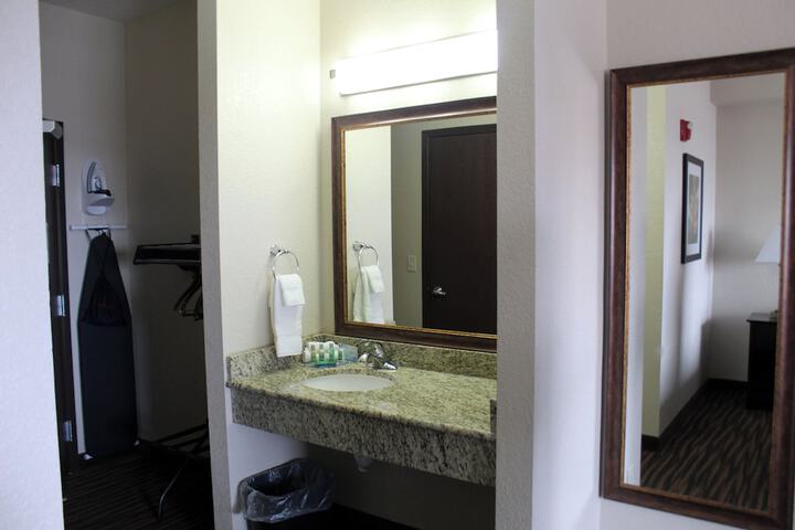 Room 47 of 70