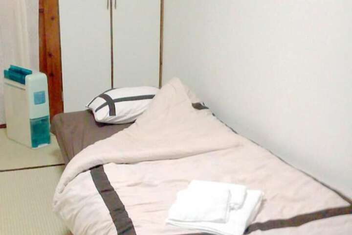Room 27 of 58