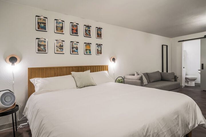 Room 30 of 41