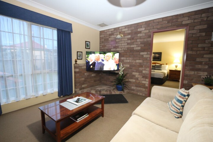 Room 177 of 244