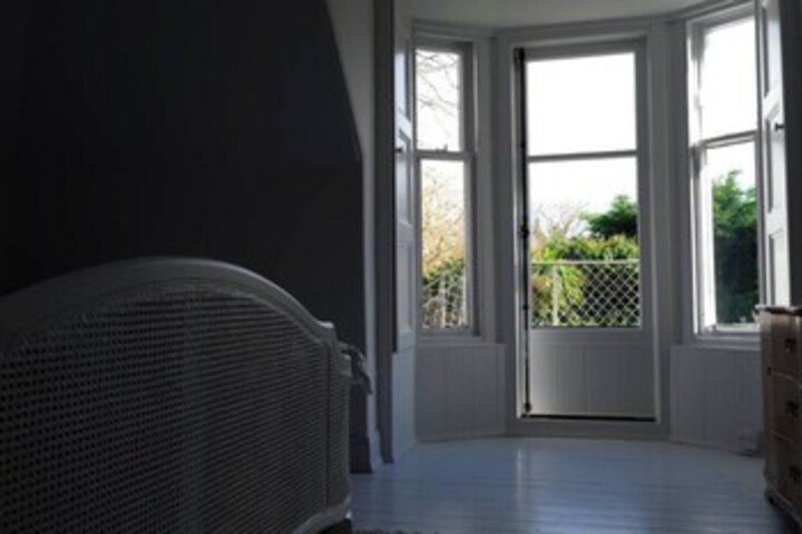 Room 3 of 9