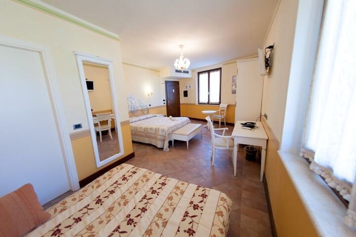 Room 13 of 55