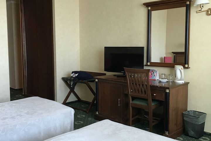 Room 12 of 64