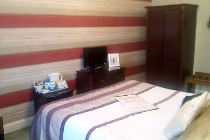 Room 5 of 52