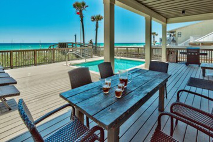 Terrace/Patio 3 of 43