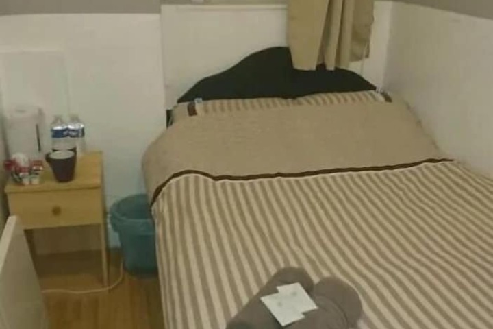 Room 19 of 34