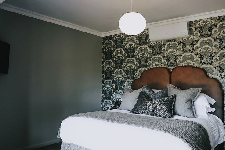 Room 51 of 89