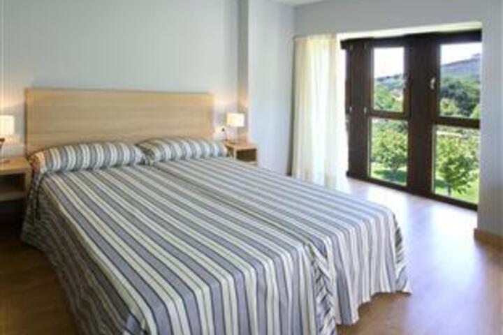 Room 2 of 6