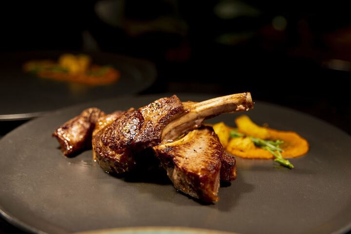 Dining 40 of 63
