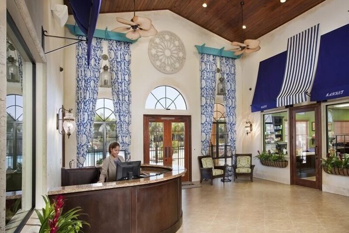 Hotel Interior 4 of 30