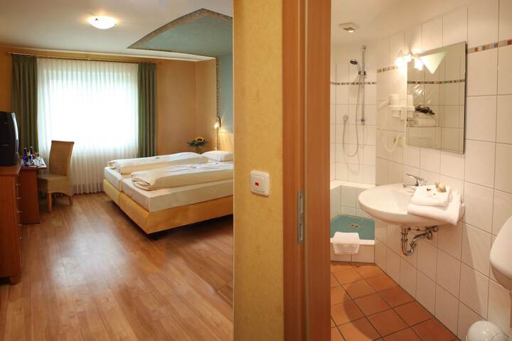 Room 2 of 11
