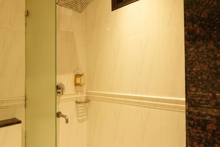 Room 45 of 80