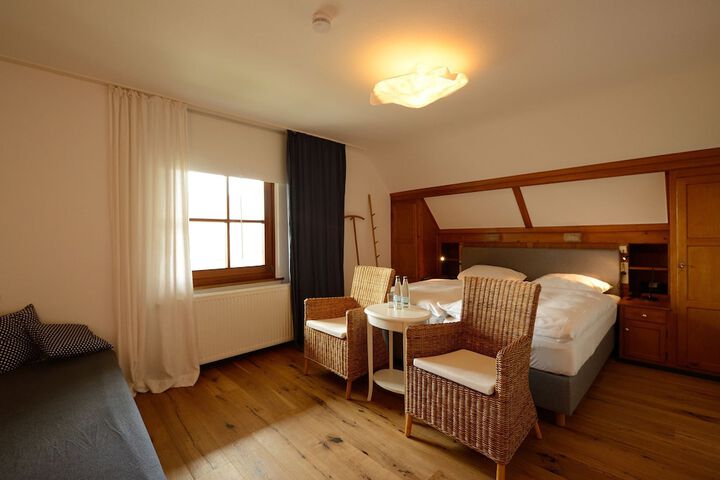Room 14 of 395