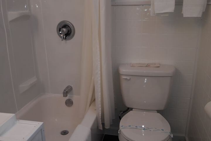 Room 22 of 83