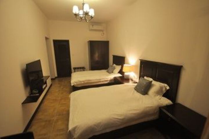 Room 72 of 153